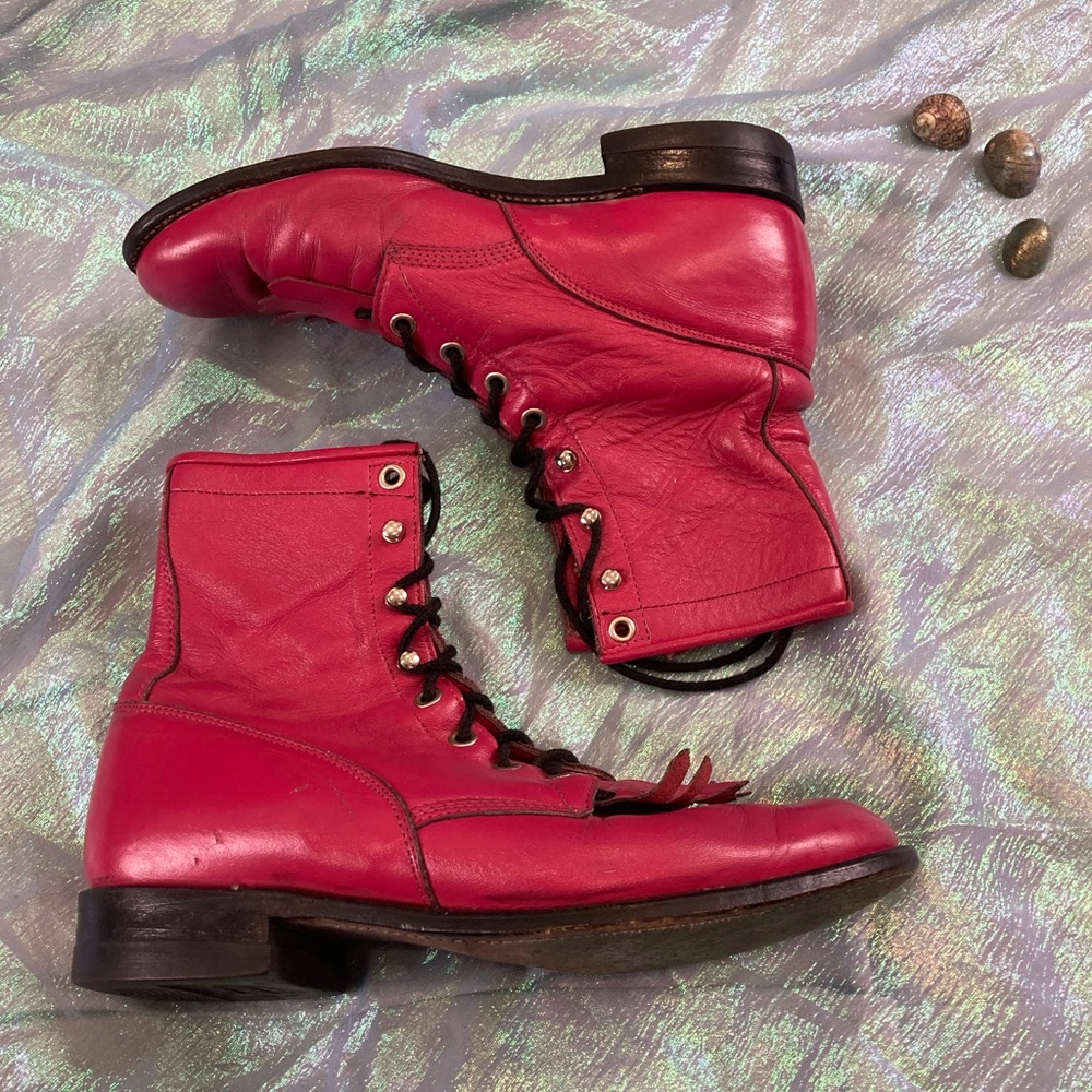 ✨Amazing fuchsia Justin riding boots perfect for a pioneer queen in need✨
